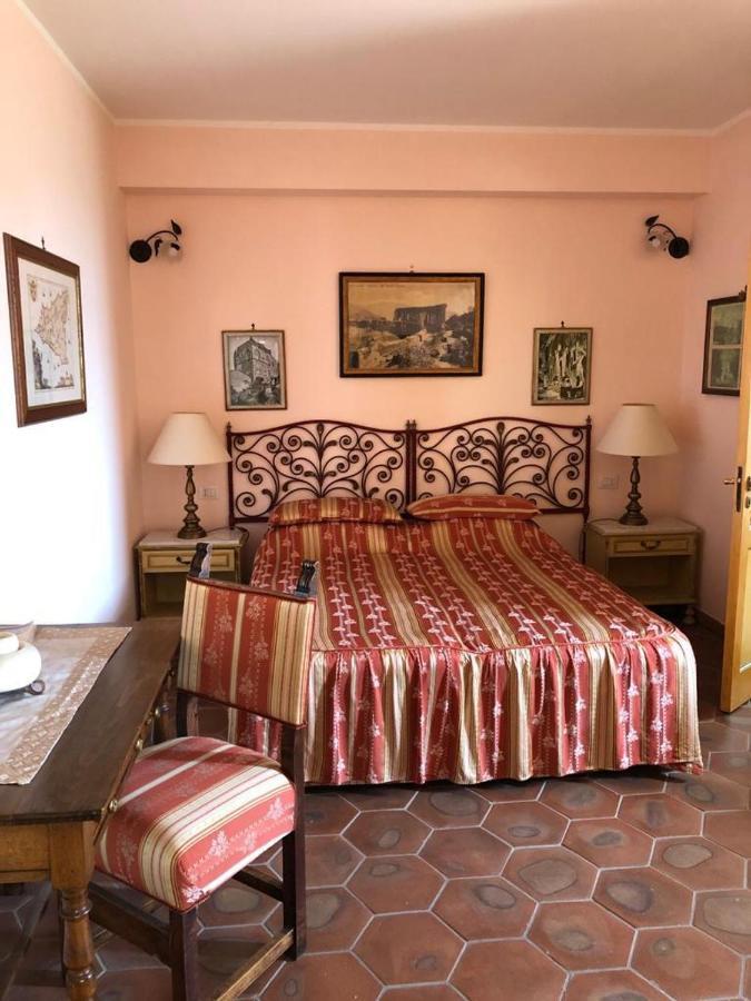 La Capanna Di Giuseppe E Maria Bed & Breakfast Taormina Bagian luar foto