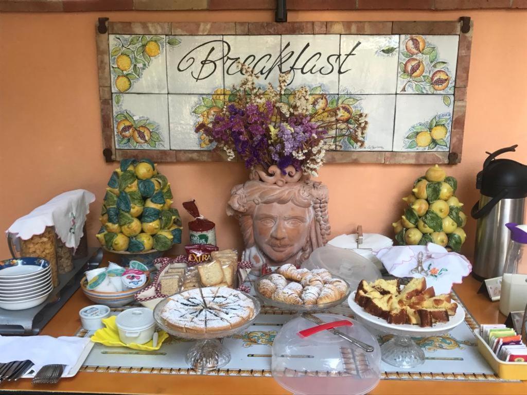 La Capanna Di Giuseppe E Maria Bed & Breakfast Taormina Bagian luar foto