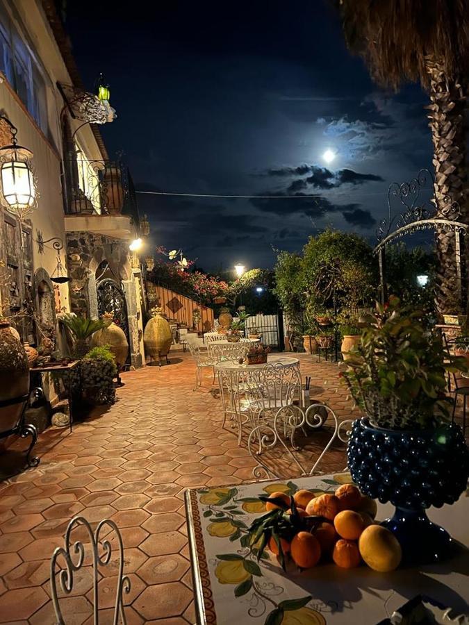 La Capanna Di Giuseppe E Maria Bed & Breakfast Taormina Bagian luar foto