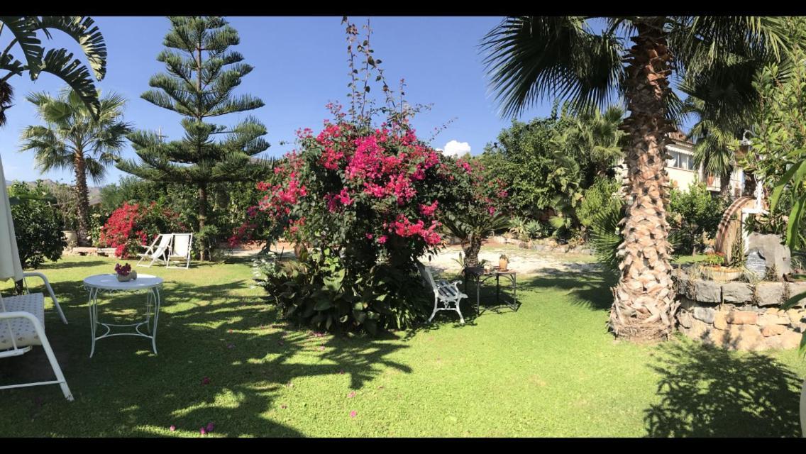 La Capanna Di Giuseppe E Maria Bed & Breakfast Taormina Bagian luar foto